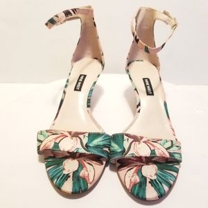 Nine west floral sandal